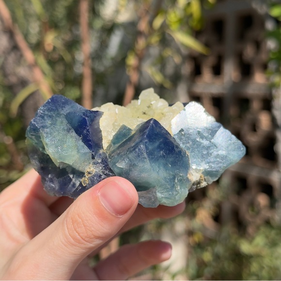 Color Changing Flourite with Calcite 🩵🥝🩵 CCF1 - Picture 4 of 6